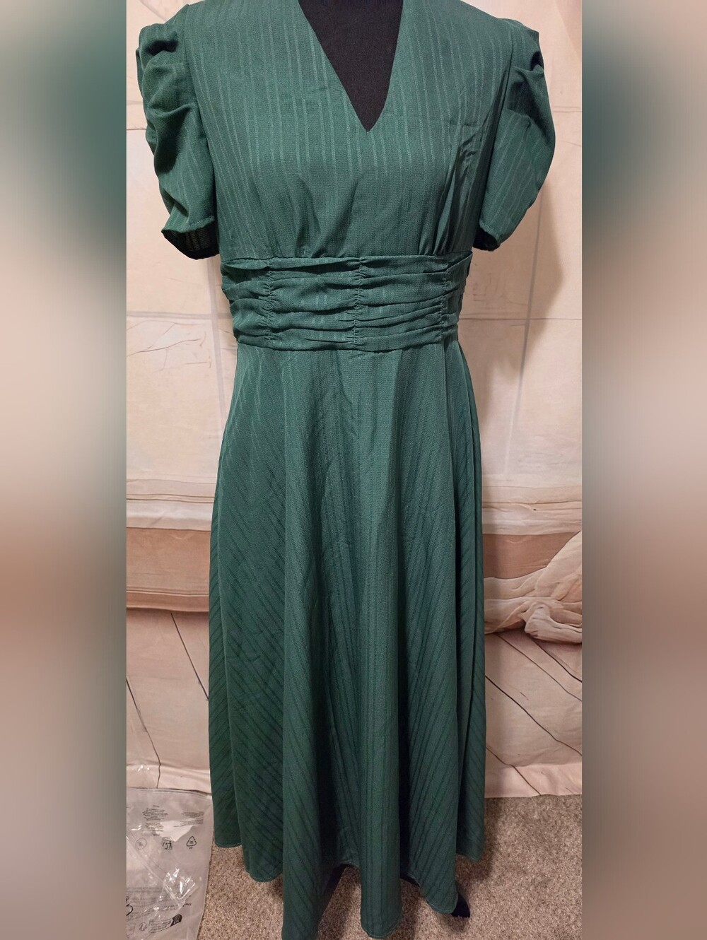 V-Neck Puff Sleeve Maxi Dress NWOT - Picture 4 of 4